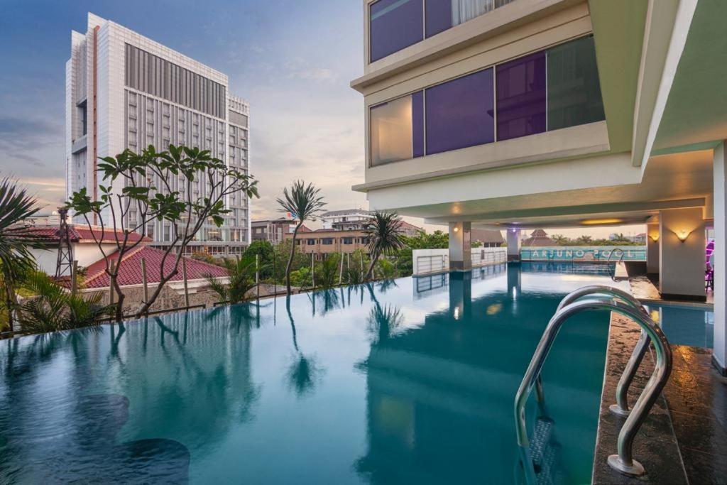 Quest Hotel Darmo - Surabaya By Aston Eksteriør billede