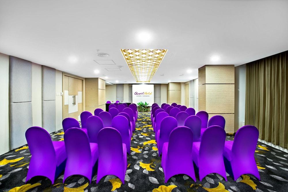 Quest Hotel Darmo - Surabaya By Aston Eksteriør billede
