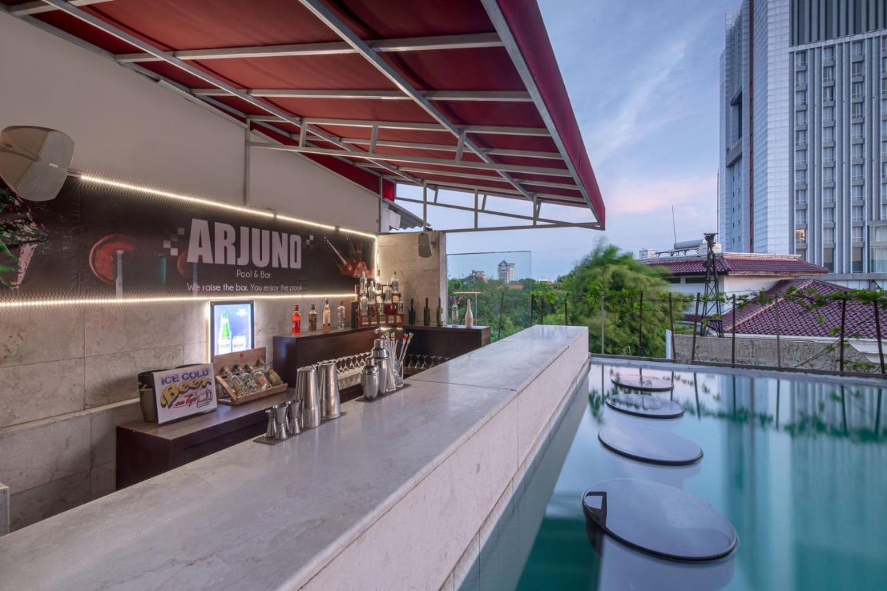 Quest Hotel Darmo - Surabaya By Aston Eksteriør billede
