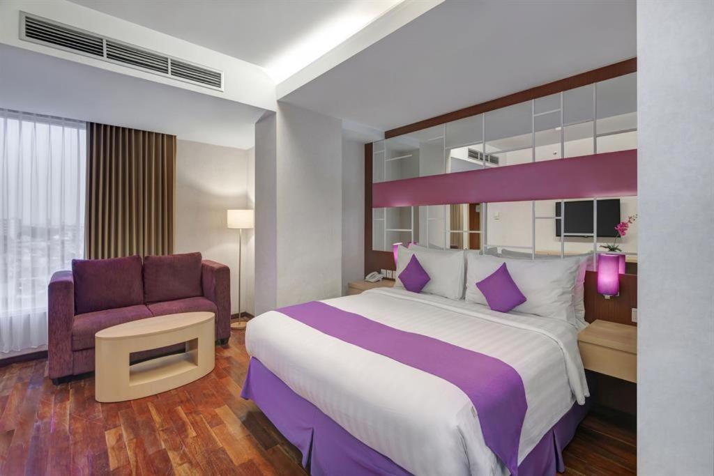 Quest Hotel Darmo - Surabaya By Aston Eksteriør billede