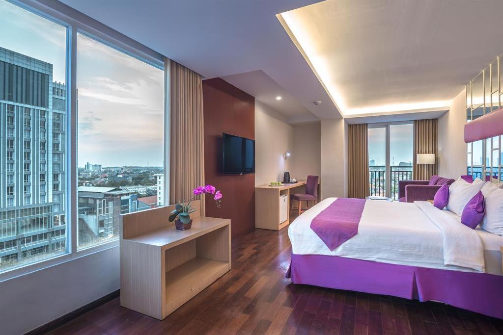 Quest Hotel Darmo - Surabaya By Aston Eksteriør billede