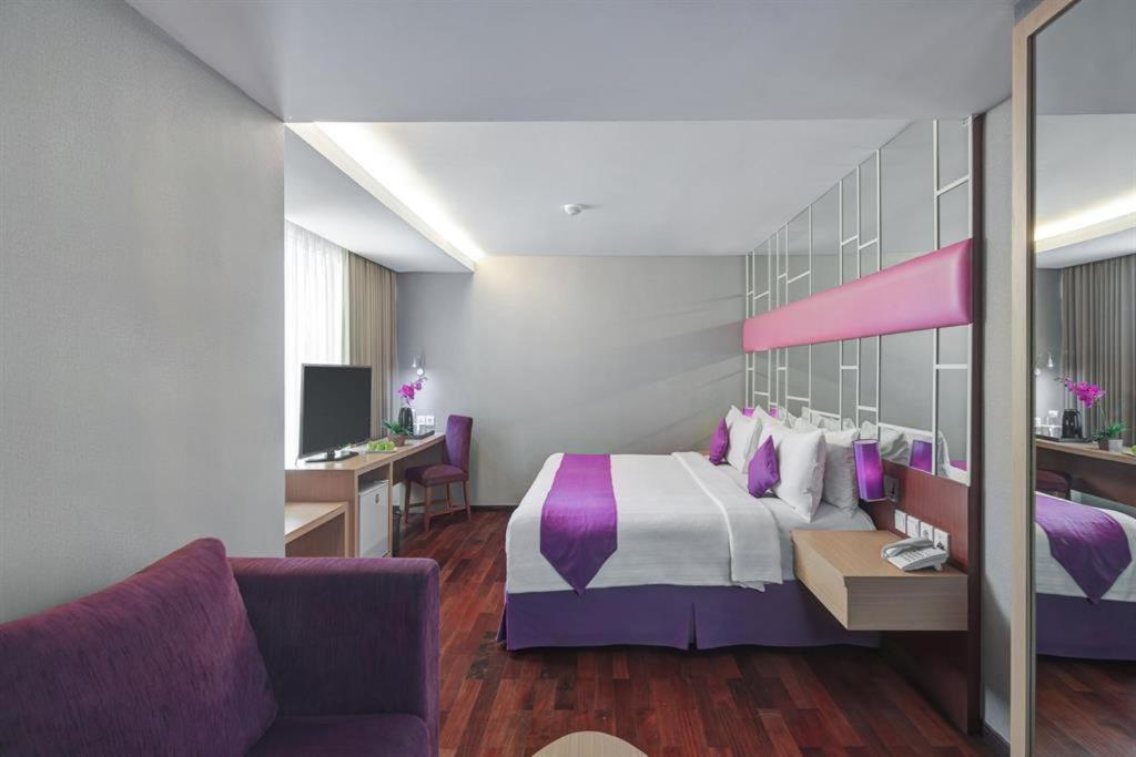 Quest Hotel Darmo - Surabaya By Aston Eksteriør billede