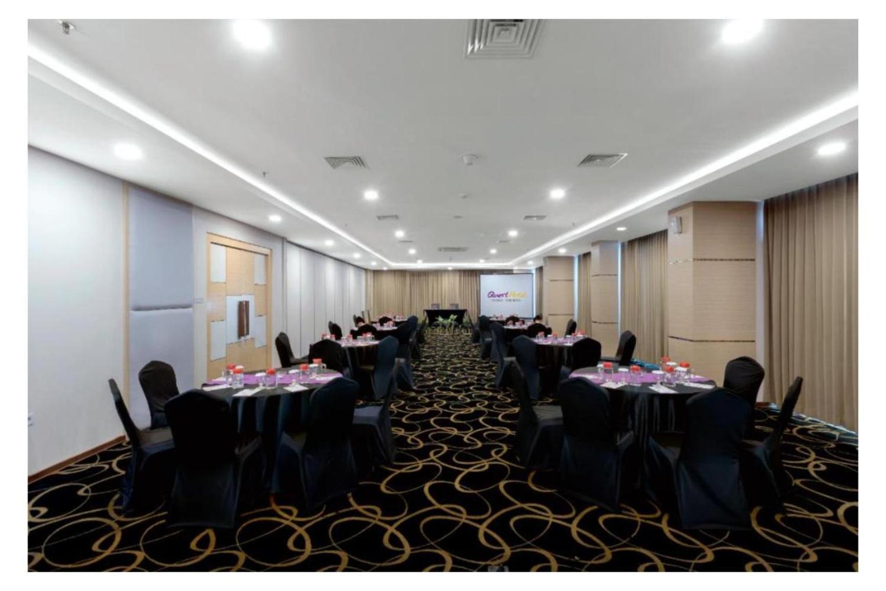 Quest Hotel Darmo - Surabaya By Aston Eksteriør billede